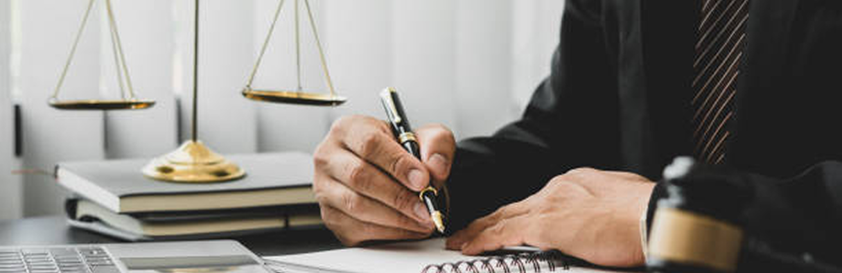 Immigration Attorney Banner